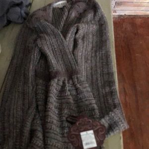 Small grey Knox rose sweater